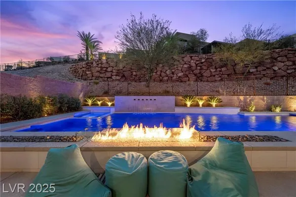 Property Slideshow image 2 of 99 | 5 highland cove ln, Henderson, NV, 89011