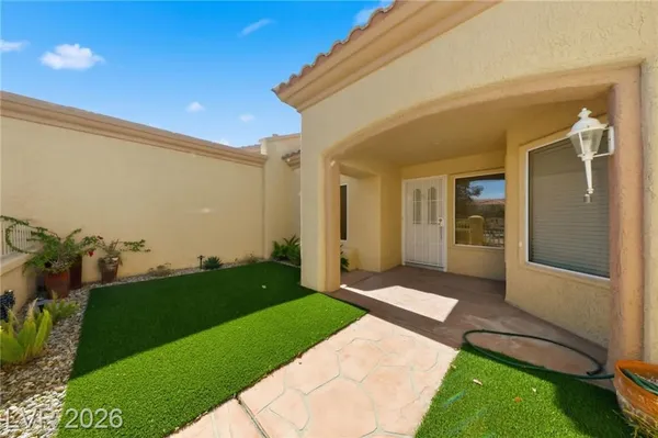 Property Slideshow image 3 of 70 | 9837 villa ridge dr, Las Vegas, NV, 89134