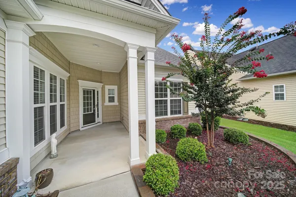 Property Slideshow image 2 of 48 | 1024 mesa verde dr, Fort Mill, SC, 29707