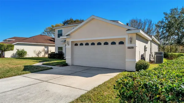 Property Slideshow image 3 of 45 | 4024 windchime ln, Lakeland, FL, 33811