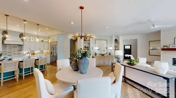 Property Slideshow image 2 of 11 | 4156 creek bridge cir, Charlotte, NC, 28213