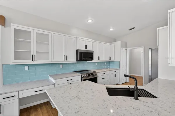 Property Slideshow image 3 of 70 | 205 wetherby st, Venice, FL, 34293