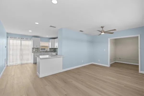 Property Slideshow image 3 of 35 | 12400 park blvd 210, Seminole, FL, 33772