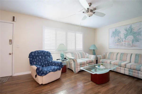 Property Slideshow image 3 of 34 | 5267 81st st 21, St Petersburg, FL, 33709