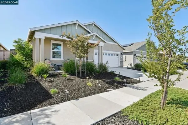 Property Slideshow image 2 of 51 | 2071 lavender pl, Rio Vista, CA, 94571