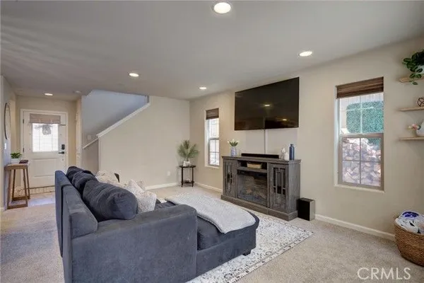 Property Slideshow image 2 of 42 | 570 river oaks dr, Paso Robles, CA, 93446