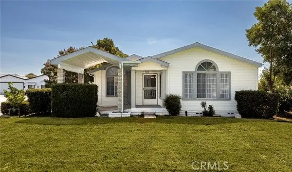Property Slideshow image 2 of 29 | 3800 w wilson st spc 132, Banning, CA, 92220