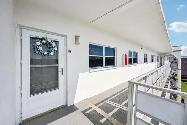Property Slideshow image 2 of 76 | 5501 80th st n unit 505, Saint Petersburg, FL, 33709