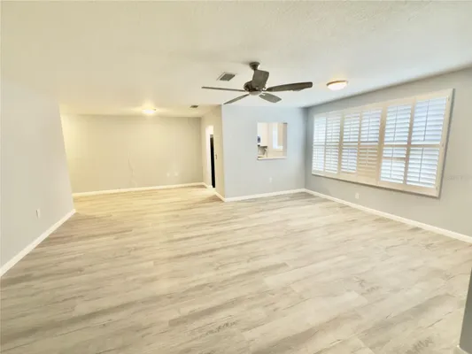 Property Slideshow image 3 of 20 | 5521 80th st n unit 306, Saint Petersburg, FL, 33709