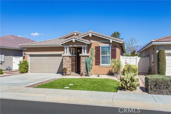 Property Slideshow image 2 of 50 | 1476 signal peak, Beaumont, CA, 92223