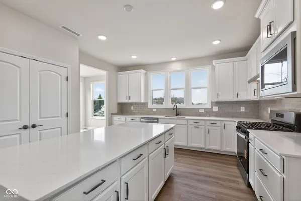 Property Slideshow image 2 of 45 | 766 daisy st, Greenwood, IN, 46143