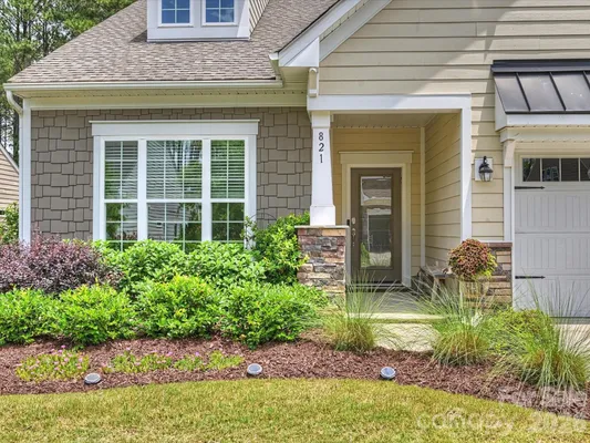 Property Slideshow image 2 of 33 | 821 botticelli ct, Mount Holly, NC, 28120