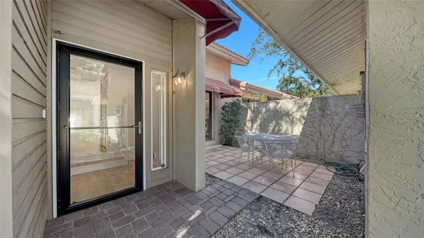 Property Slideshow image 3 of 60 | 5039 kestral park # 67, Sarasota, FL, 34231