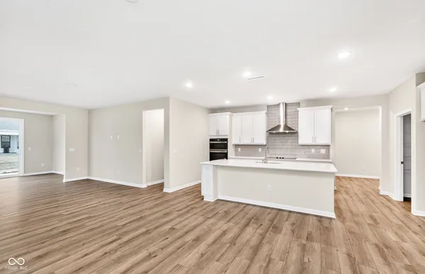 Property Slideshow image 3 of 41 | 13316 roundtop rd, Noblesville, IN, 46060