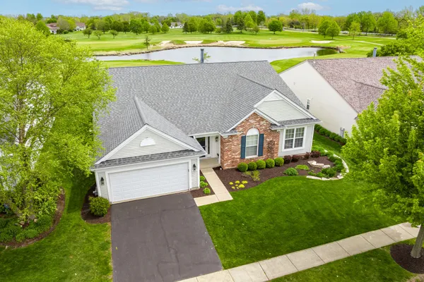 Property Slideshow image 3 of 41 | 13148 farm hill dr, Huntley, IL, 60142
