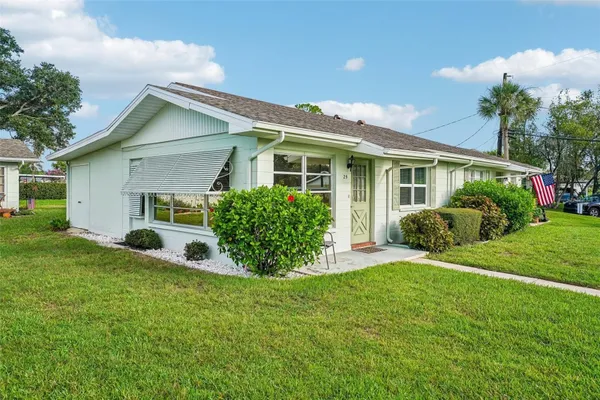 Property Slideshow image 2 of 71 | 1902 dandridge st 29, Sun City Center, FL, 33573