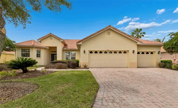Property Slideshow image 2 of 64 | 632 shorehaven dr, Poinciana, FL, 34759