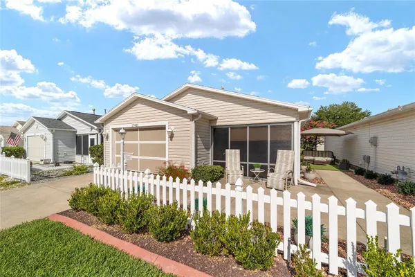 Property Slideshow image 3 of 38 | 17421 se 78th harmony cir, The Villages, FL, 32162