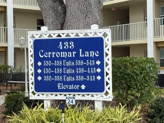 Property Slideshow image 2 of 17 | 433 cerromar ln 534, Venice, FL, 34293