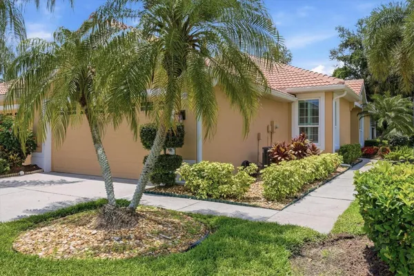 Property Slideshow image 3 of 67 | 4939 whispering oaks dr, North Port, FL, 34287