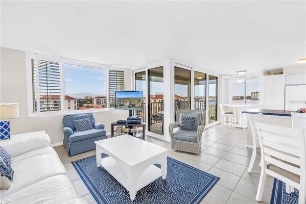 Property Slideshow image 3 of 42 | 6322 palma del mar blvd s apt 706, St Petersburg, FL, 33715