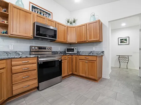 Property Slideshow image 3 of 26 | 843 clifford ct, The Villages, FL, 32163