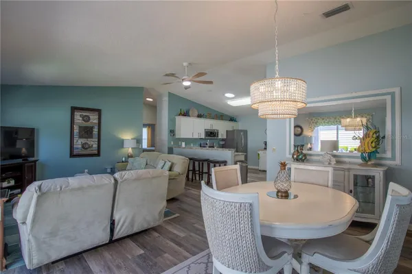 Property Slideshow image 3 of 27 | 17403 se 77th sycamore ave, The Villages, FL, 32162