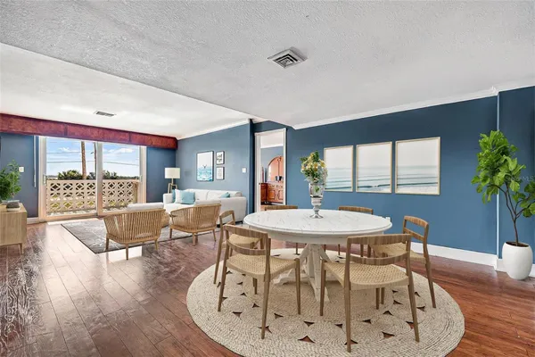 Property Slideshow image 3 of 51 | 7 elgin pl 202, Dunedin, FL, 34698