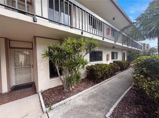 Property Slideshow image 2 of 28 | 6219 palma del mar blvd 114, St Petersburg, FL, 33715