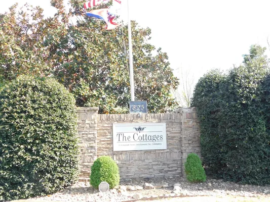 Property Slideshow image 3 of 45 | 825 s browns ln 1404, Gallatin, TN, 37066