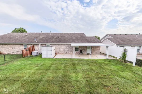 Property Slideshow image 3 of 38 | 7915 park ward pl, Indianapolis, IN, 46259