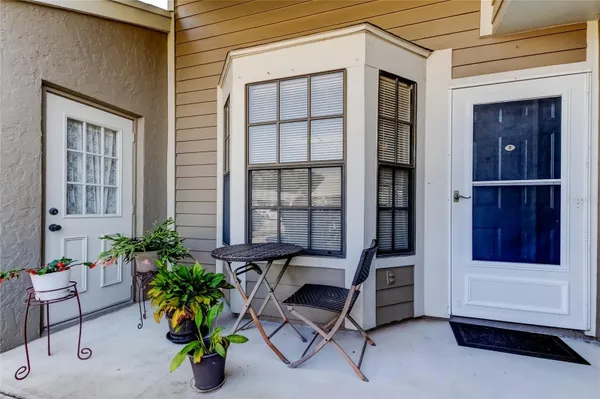 Property Slideshow image 2 of 25 | 9404 rockbridge cir, New Port Richey, FL, 34655