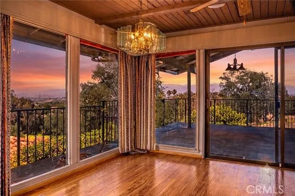 Property Slideshow image 3 of 61 | 10960 treeside ln, Escondido, CA, 92026