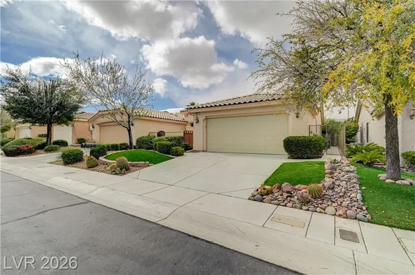 Property Slideshow image 2 of 48 | 5017 vincitor st, Las Vegas, NV, 89135