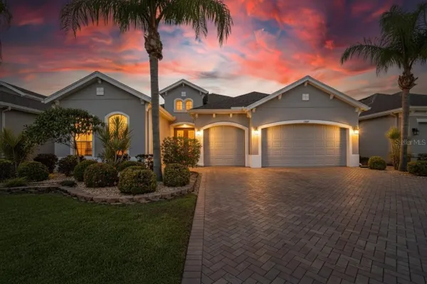 Property Slideshow image 2 of 81 | 1524 emerald dunes dr, Sun City Center, FL, 33573