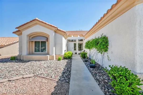 Property Slideshow image 3 of 26 | 10105 cresent creek dr, Las Vegas, NV, 89134