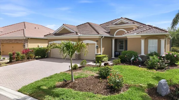 Property Slideshow image 2 of 69 | 431 grand preserve cv, Bradenton, FL, 34212