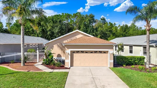 Property Slideshow image 2 of 44 | 21054 diamonte dr, Land O Lakes, FL, 34637