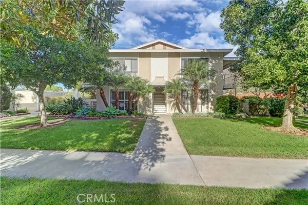 Property Slideshow image 2 of 40 | 930 avenida majorca q, Laguna Woods, CA, 92637