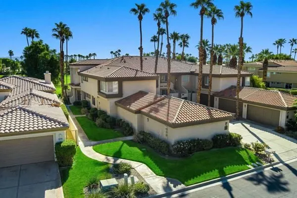 Property Slideshow image 2 of 53 | 55296 laurel vly, La Quinta, CA, 92253