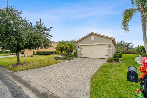 Property Slideshow image 3 of 41 | 661 carmel ln, Poinciana, FL, 34759