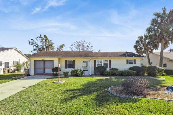 Property Slideshow image 2 of 73 | 26041 newcombe cir, Leesburg, FL, 34748