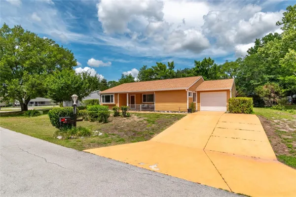 Property Slideshow image 2 of 37 | 10886 sw 90th ter, Ocala, FL, 34481