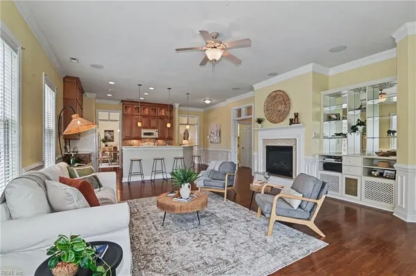 Property Slideshow image 3 of 48 | 1417 blairwood ln, Chesapeake, VA, 23320