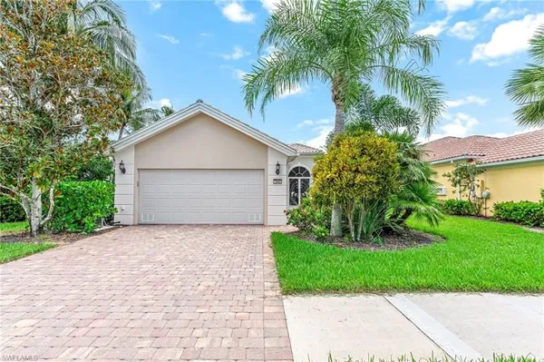 Property Slideshow image 2 of 32 | 7042 toscana ct, Naples, FL, 34114