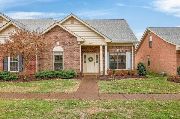 Property Slideshow image 2 of 43 | 8051 sunrise cir, Franklin, TN, 37067