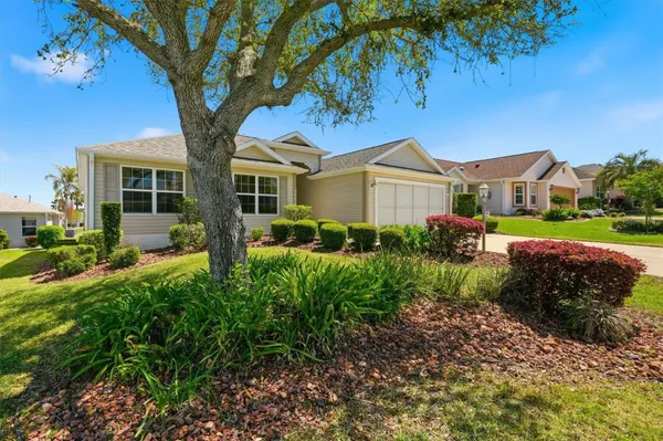 Property Slideshow image 2 of 43 | 1563 eastover ter, The Villages, FL, 32162