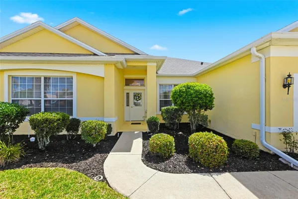 Property Slideshow image 3 of 43 | 3810 st emma ct, Leesburg, FL, 34748