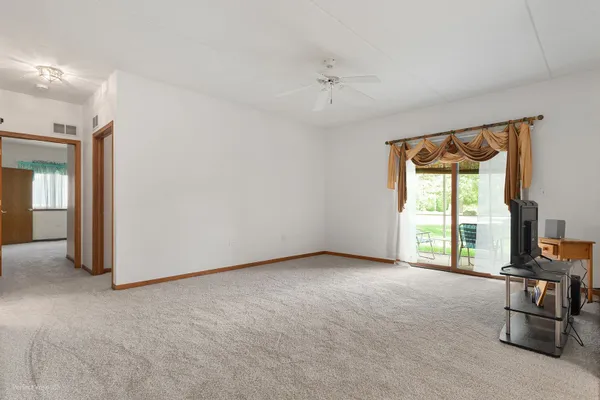 Property Slideshow image 2 of 19 | 18431 pine cone dr 1, Tinley Park, IL, 60477