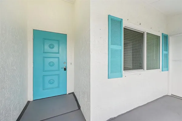 Property Slideshow image 3 of 55 | 201 stonehouse ct, Sun City Center, FL, 33573